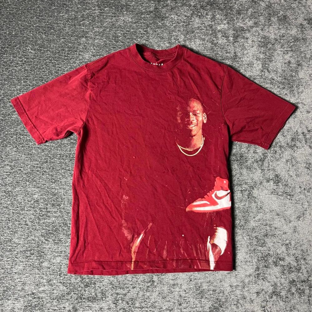 Jordan Men's Red and Burgundy T-shirt